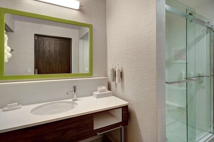 Hampton Inn & Suites Ontario Rancho Cucamonga