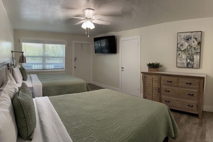 Hontoon Landing Resort & Marina