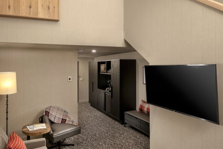 Room 70 of 78