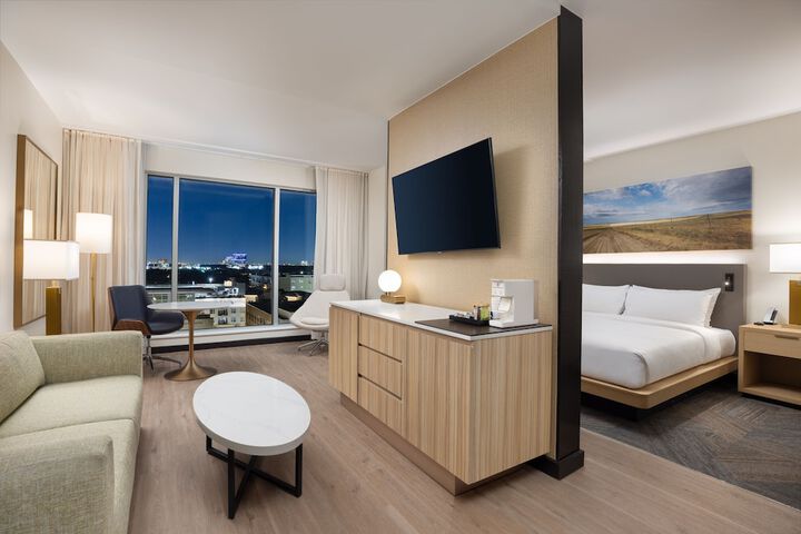 Room 10 of 63