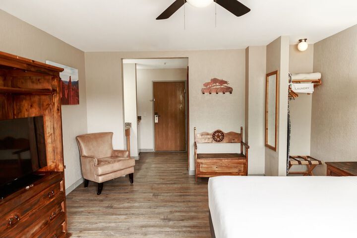 Room 7 of 53
