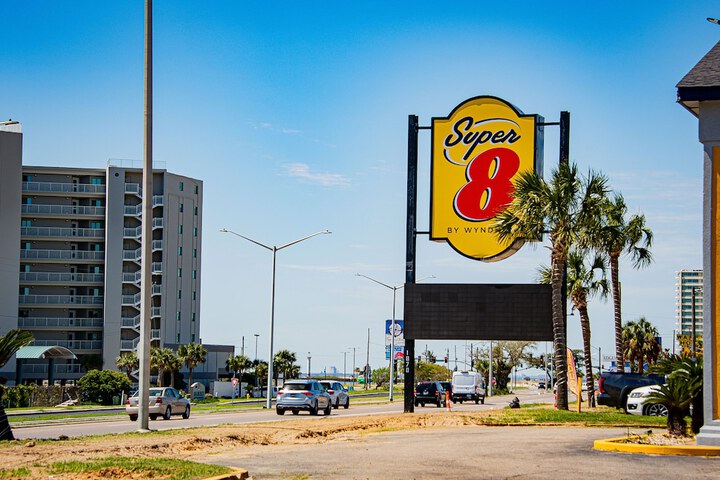 Hotel 26 of 51