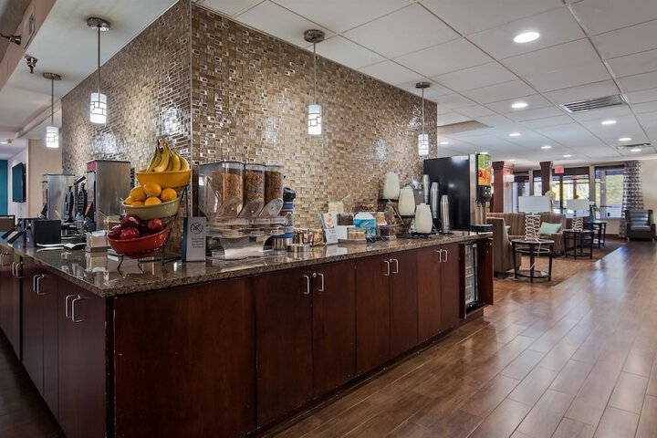 Best Western Plus Galleria Inn & Suites