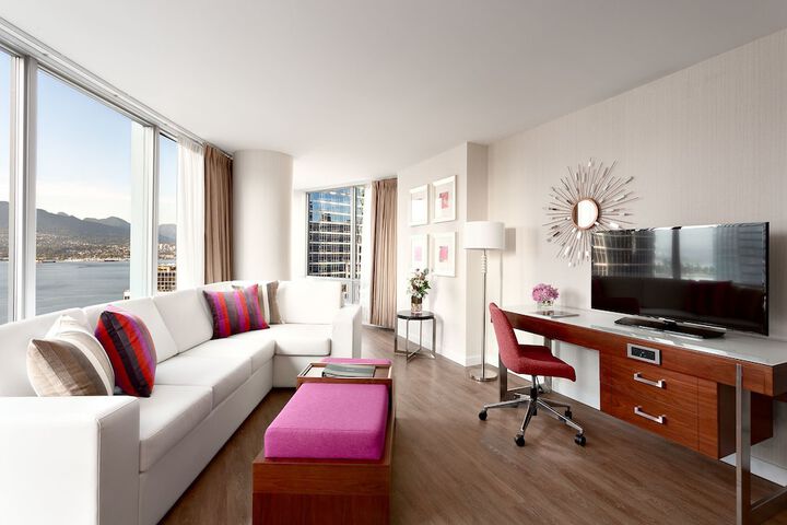 Room 25 of 32