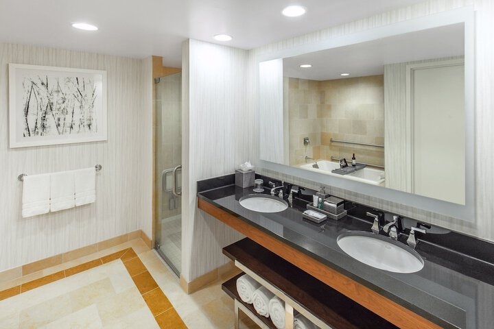 Room 25 of 109