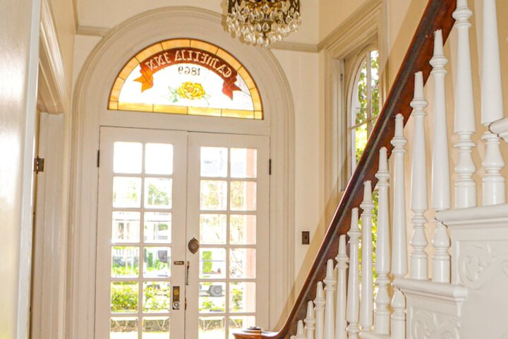 Camellia Inn