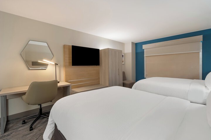 Room 34 of 51