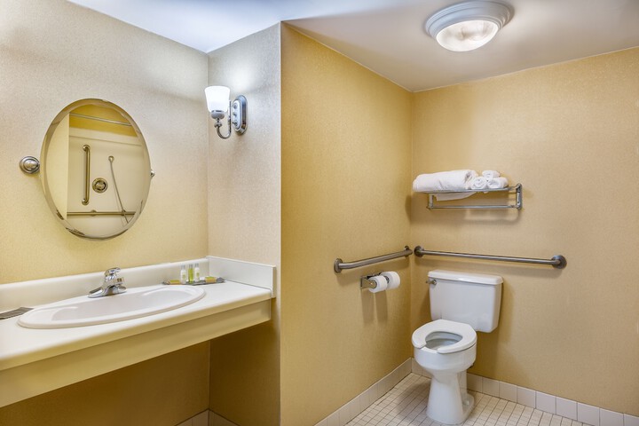Room 10 of 65