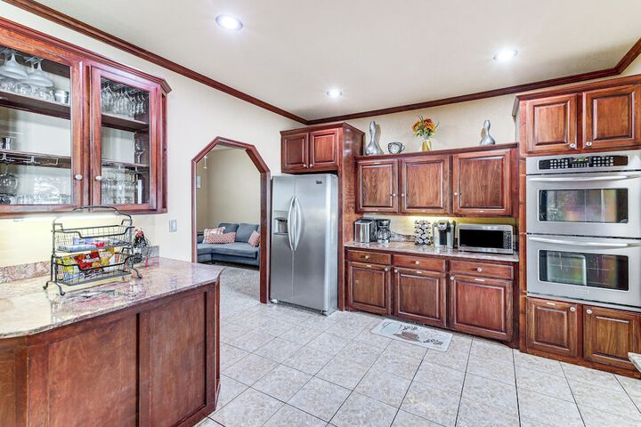 Waterfront Lake Eufaula Home: Multi-level Balcony