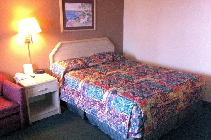 Room 27 of 34