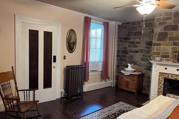 Room 47 of 85