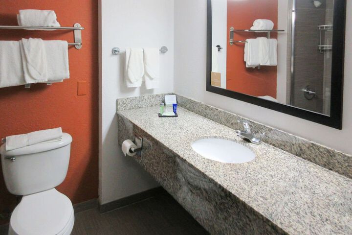 Room 20 of 63