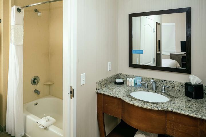 Room 10 of 35