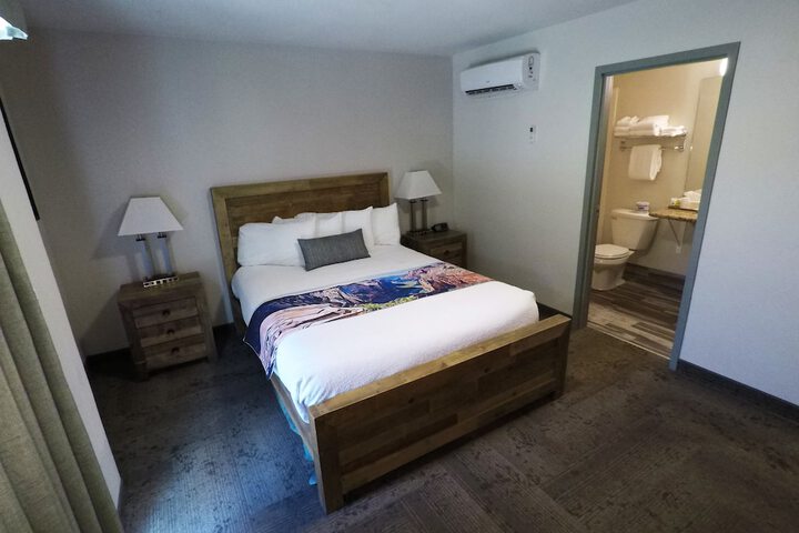 Room 53 of 84