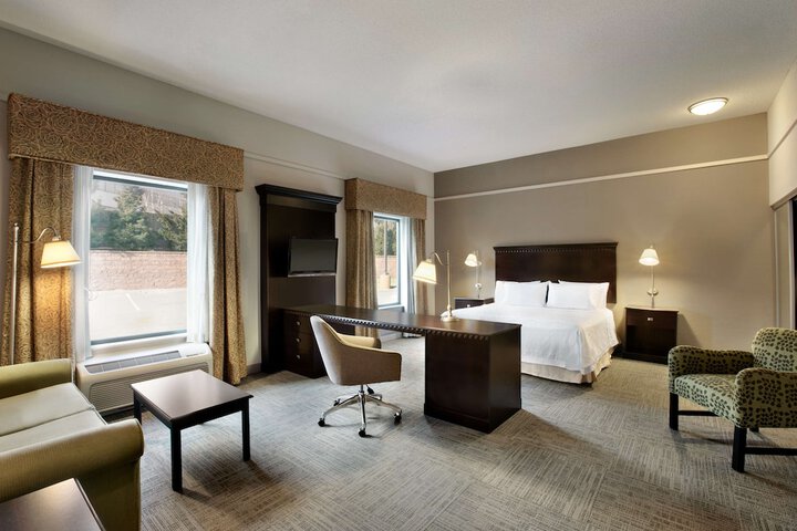 Room 15 of 37