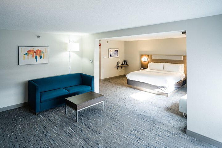 Holiday Inn Express & Suites Knoxville-North-I-75 Exit 112 by IHG
