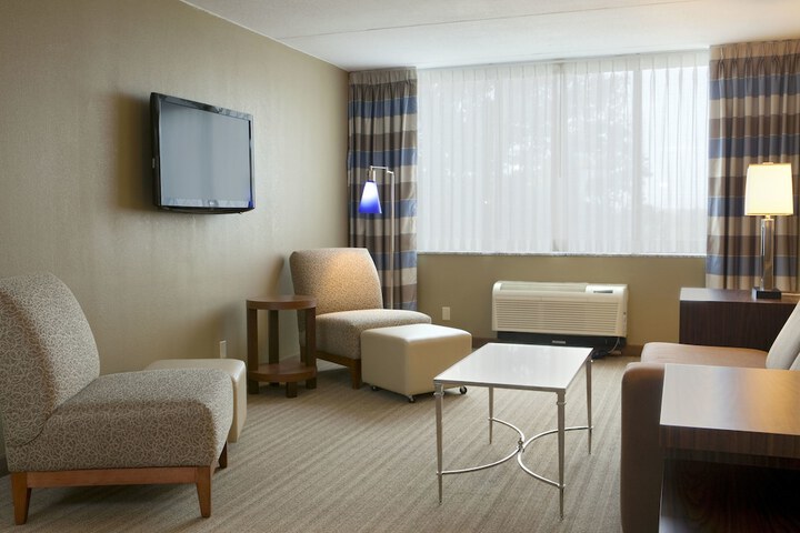 DoubleTree by Hilton St. Louis - Westport