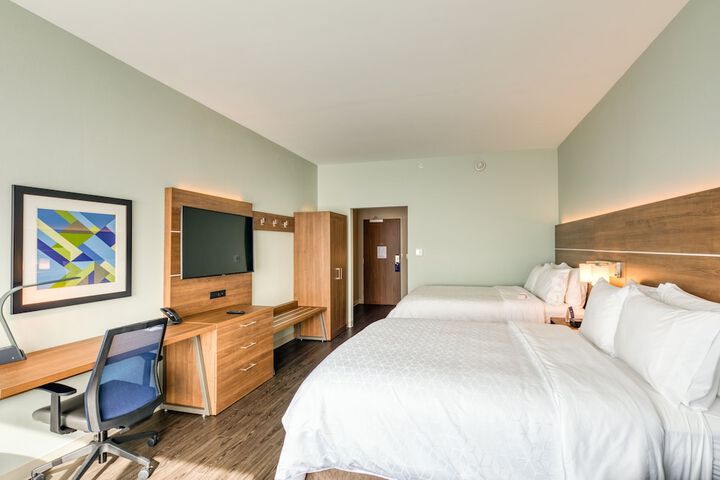 Room 63 of 119