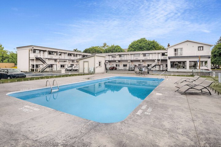 Pool 6 of 42