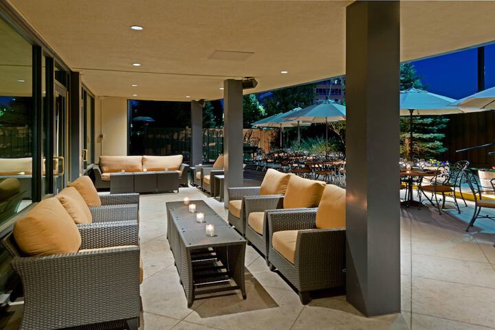 Hotel Exterior 44 of 44