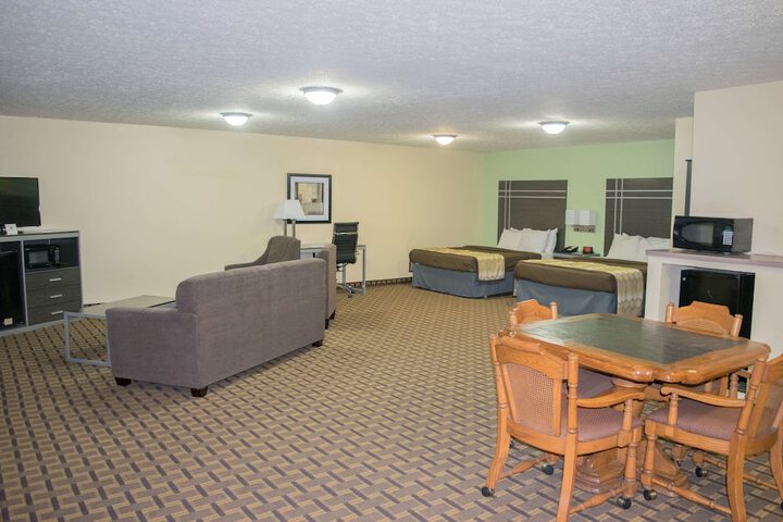 Room 11 of 25