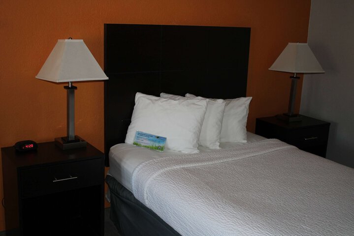 Room 48 of 60