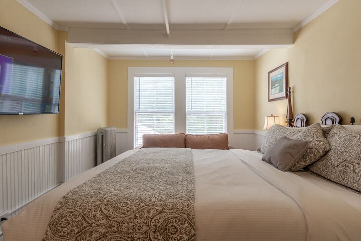 Room 56 of 153