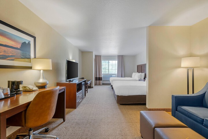 Comfort Suites Lake Geneva East