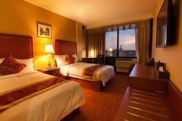 Room 10 of 22