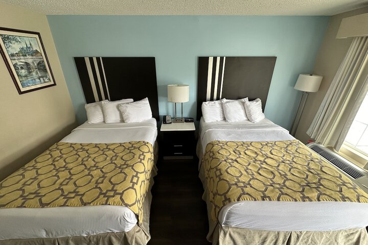 Room 34 of 59