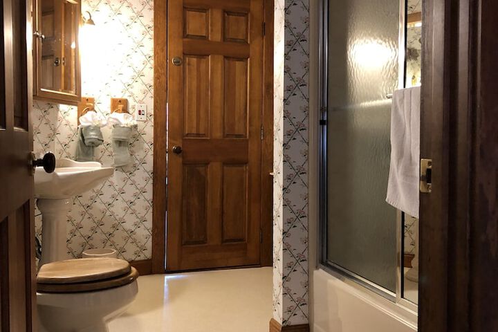 Aiken Manor B & B