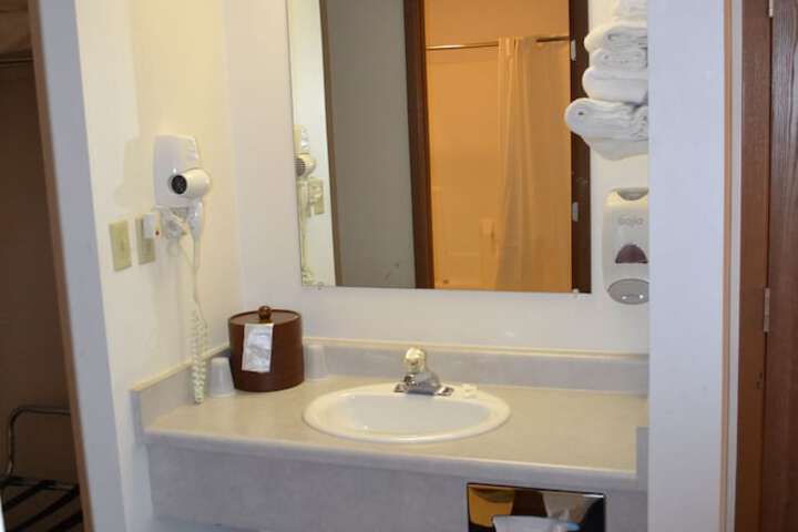 Room 34 of 52