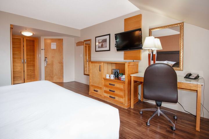 Room 65 of 90