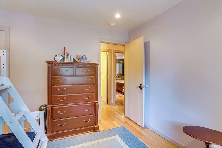 3 Mi to Skiing! Incline Village Retreat w / Sauna