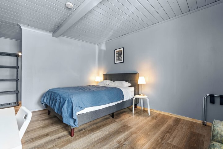 Room 16 of 30