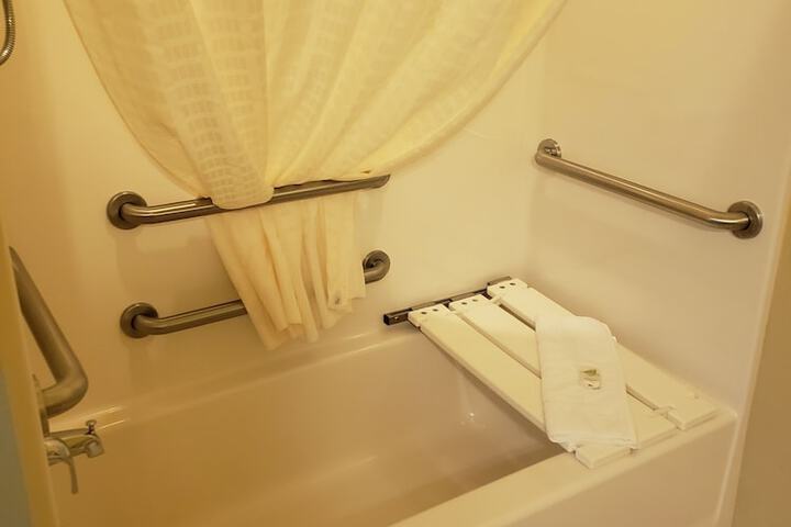 Cobblestone Hotel & Suites - Jefferson