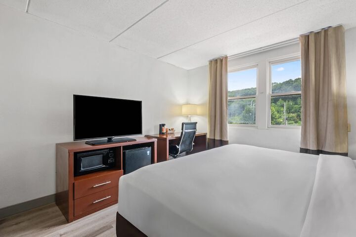 Comfort Suites Near Casinos Norwich-Uncasville CT