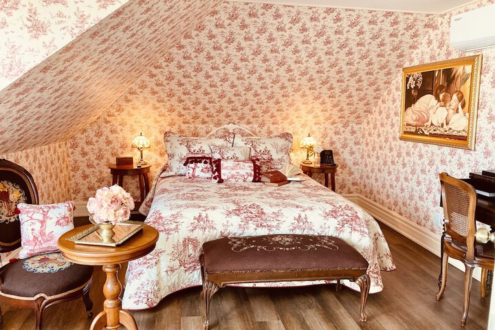 Room 12 of 61
