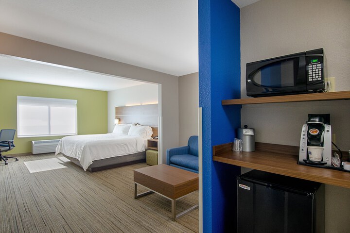 Holiday Inn Express Hotel & Suites Weston by IHG