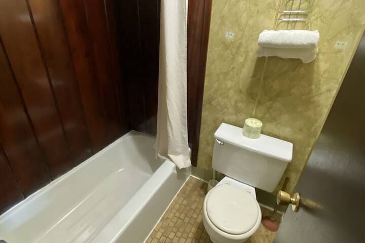 Room 40 of 53