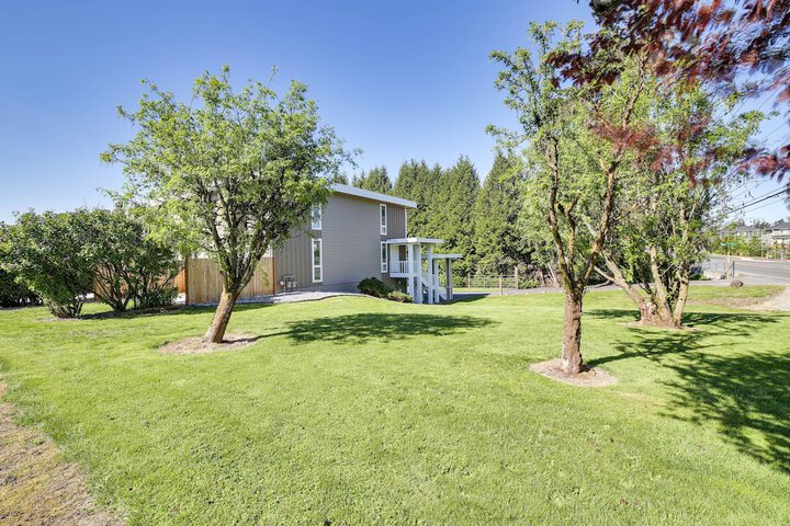 Luxurious Tacoma Retreat w / Quartz Countertops!