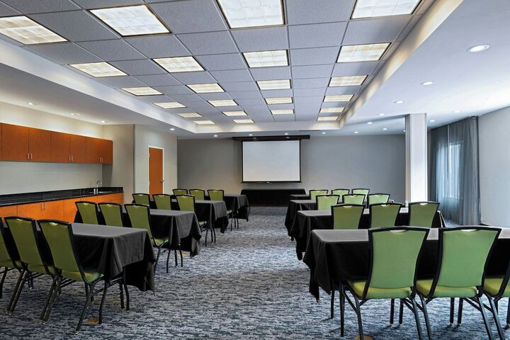 Fairfield Inn & Suites Tulsa South Medical District