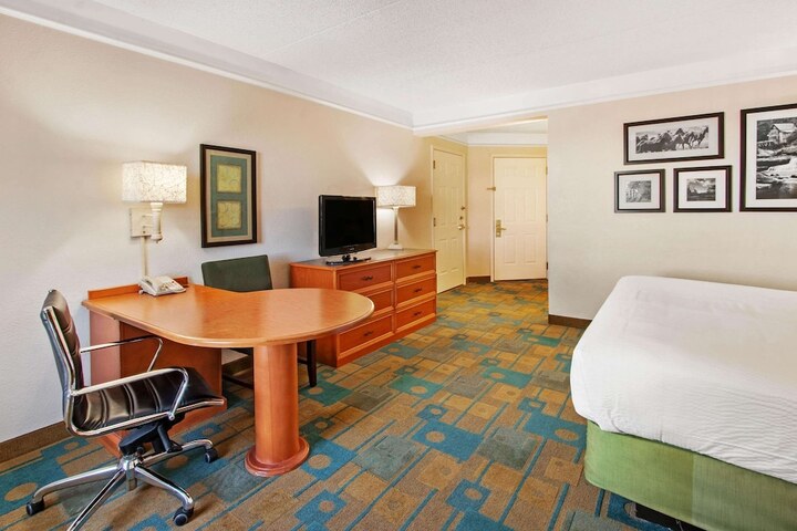 Room 15 of 29