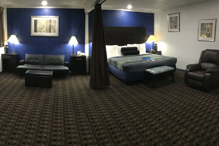 Room 22 of 47