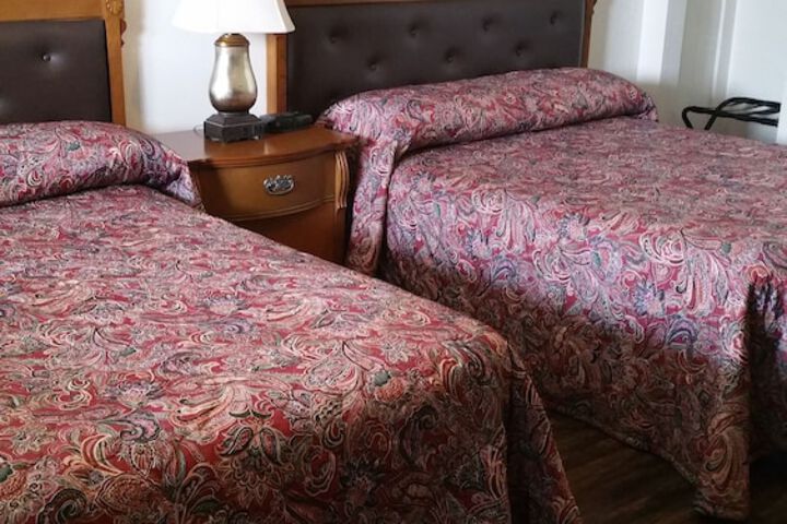 Room 22 of 37