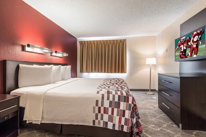Room 33 of 35