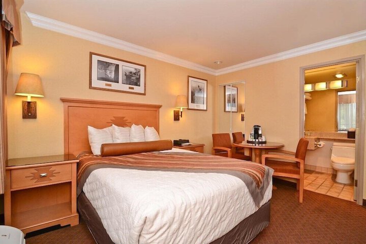 Room 124 of 149