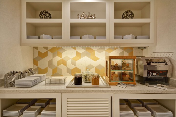 Hyatt Place Fresno