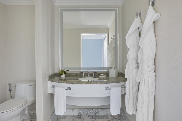 Beverly Wilshire Beverly Hills, a Four Seasons Hotel