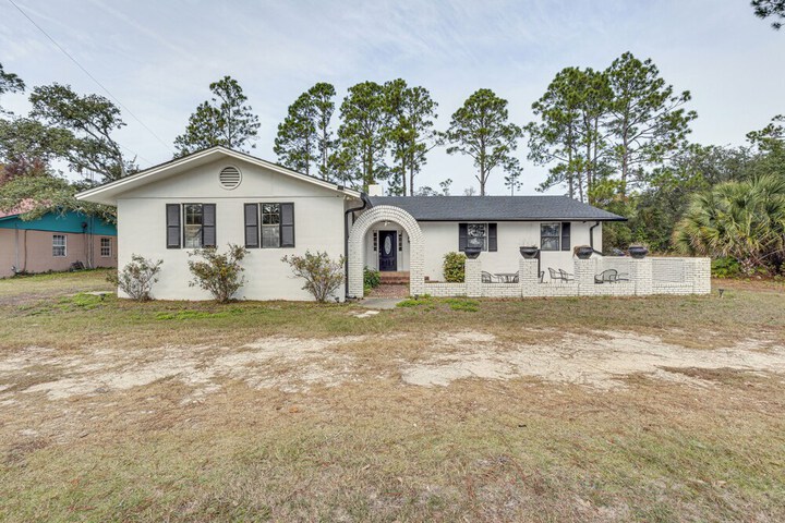 Steps to Beach: Carrabelle Family Home w / Patio!
